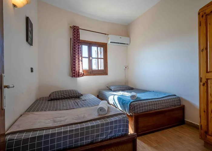 Lagoon Apartman *